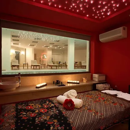Enorme Santanna Hotel