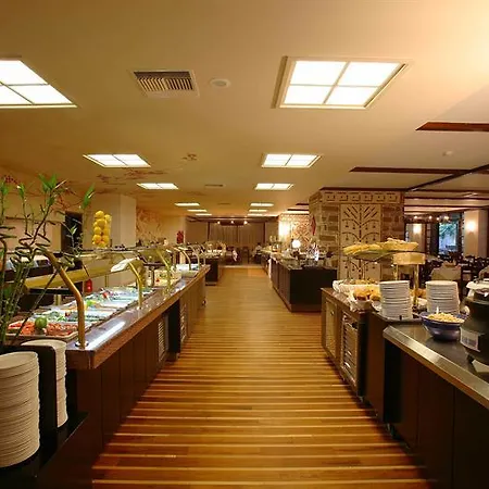 Enorme Santanna Hotel