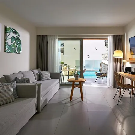 Enorme Santanna Hotel Ierápetra