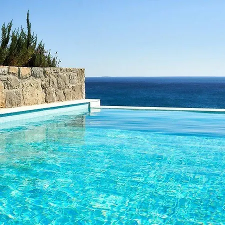 Hotel Enorme Santanna 4*